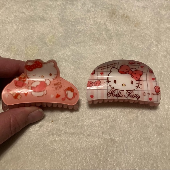 Hello Kitty Other - New! Hello Kitty hair clips